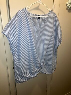 SHEIN Blue and White Striped V-Neck Short Sleeve Blouse with Front Knot 4XL